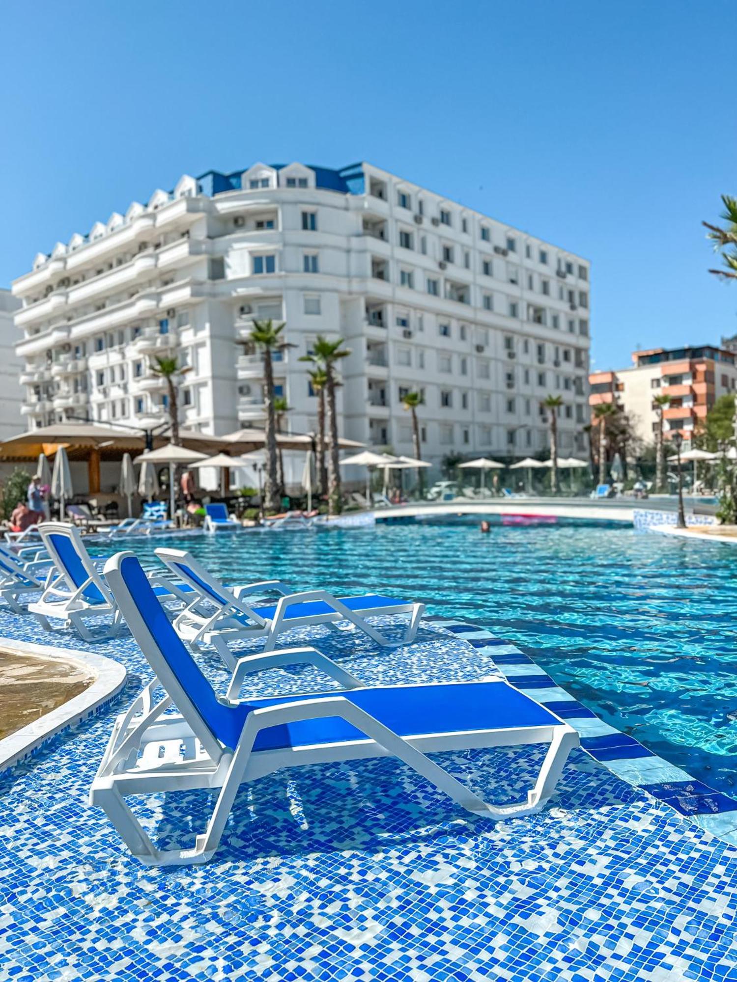 Fafa Aqua Blue Hotel Golem  Exterior photo